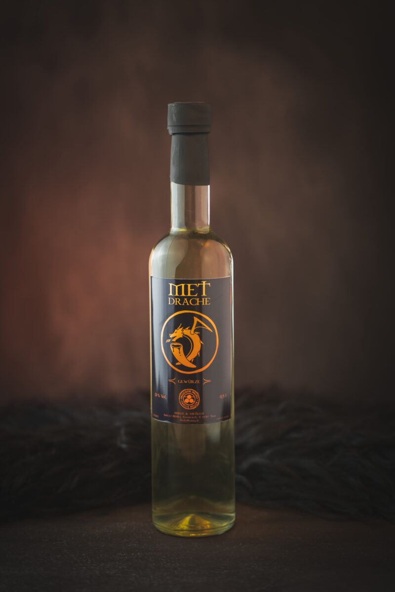 Honigwein Met mit Gewürzen