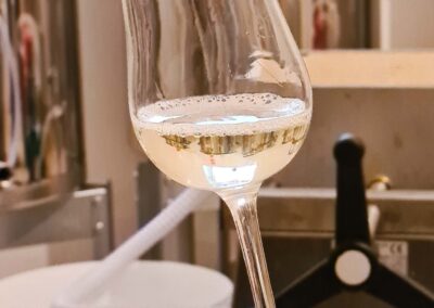 Met Honigwein im Glas