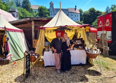 Mittelaltermarkt mit Met und Honigprodukten