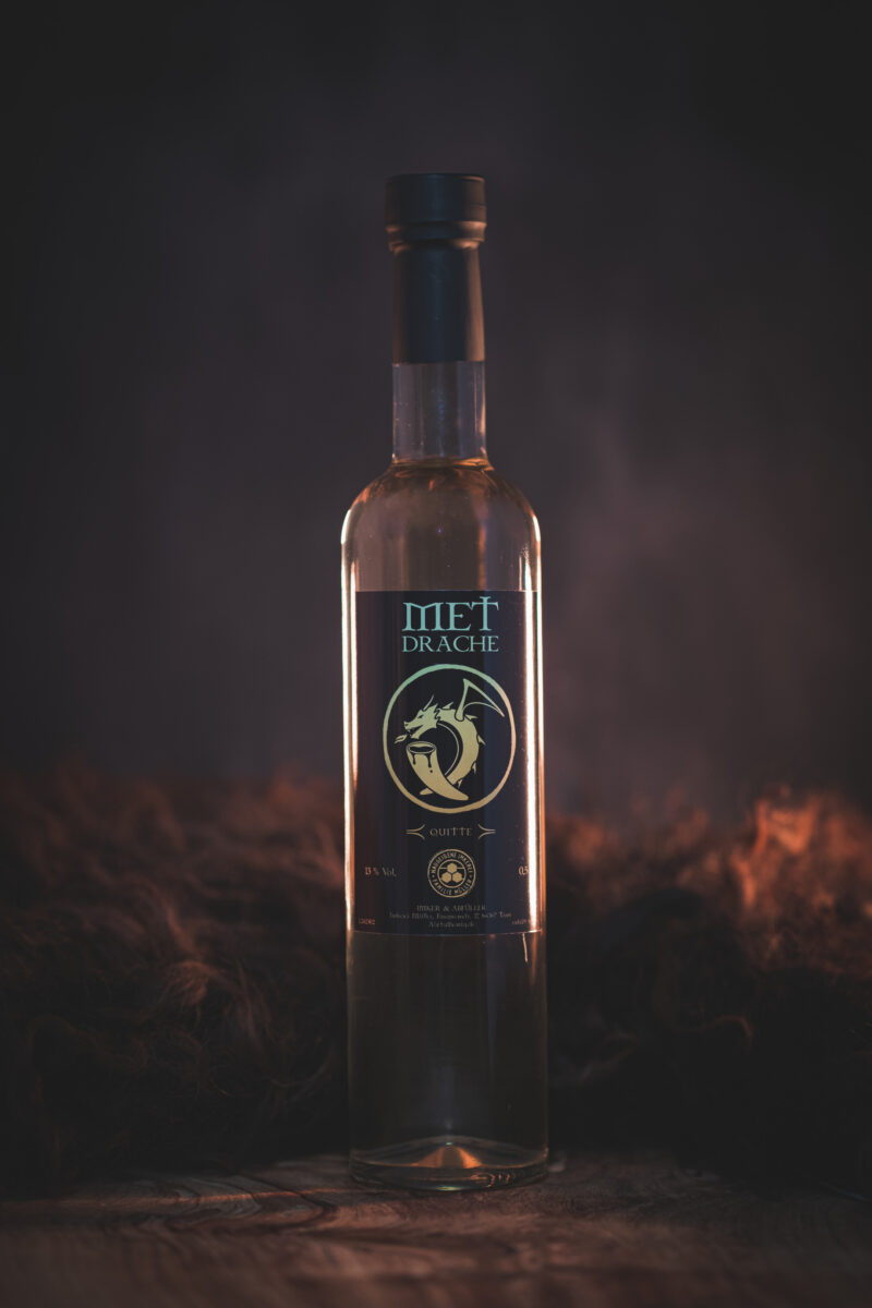 Quittenmet, Met Drache mit Quitte, Honigwein